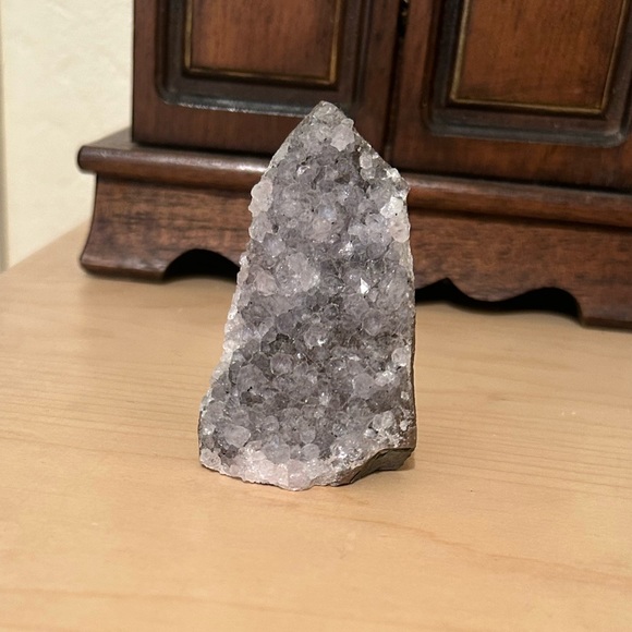 Gray Quartz Crystal - Picture 4 of 9